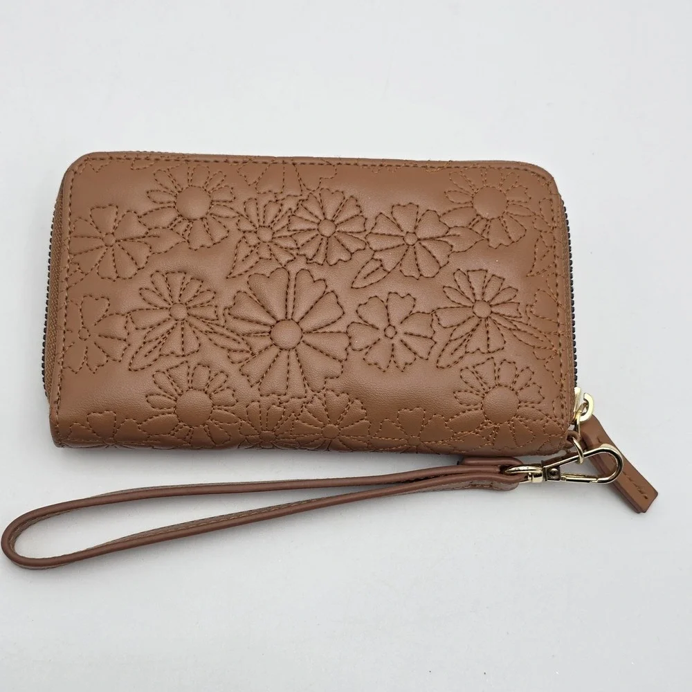 Betsey Johnson Kara Embossed Hearts Zip Wallet Wristlet - Brown With Gold‎